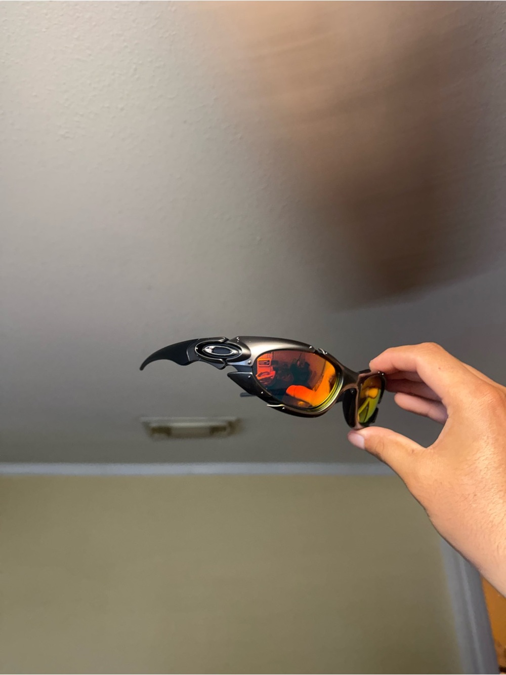 Oakleys Subcategory Classification - Picture 2 of 2